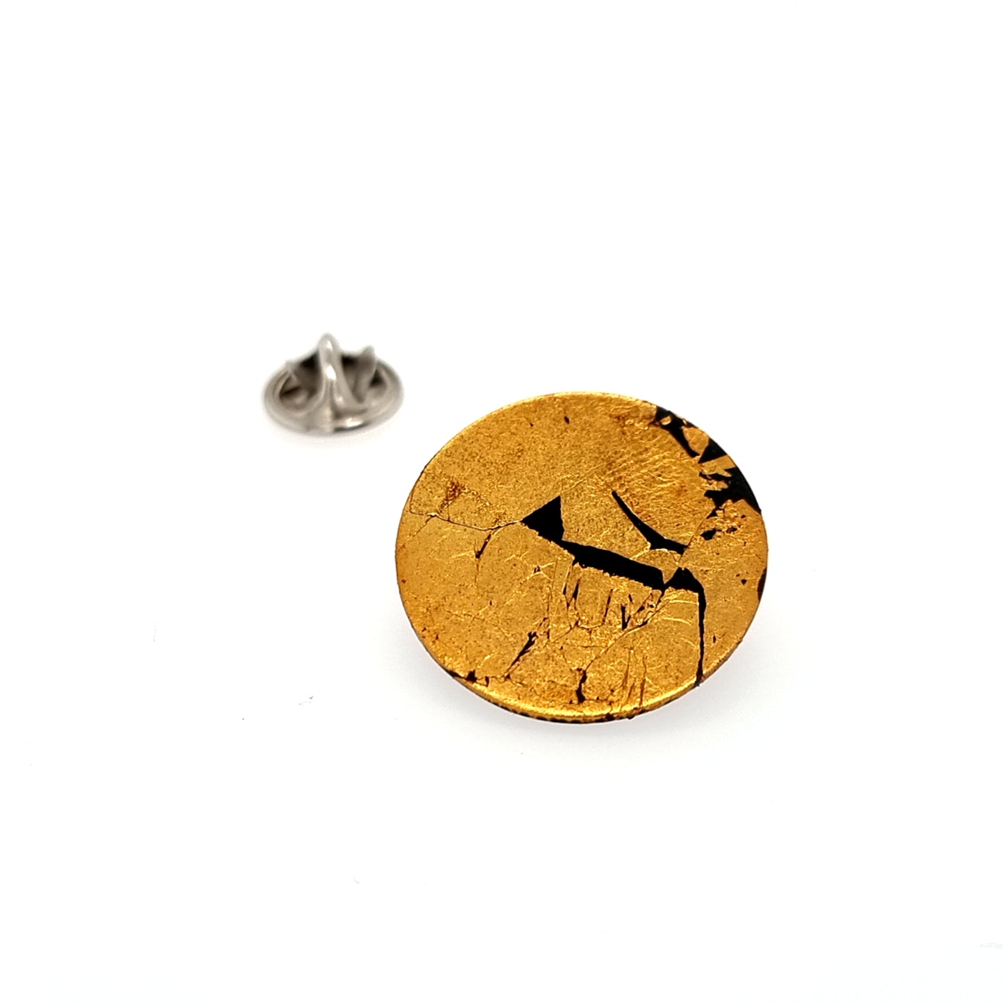 Haku-e Round Pin with 22k gold leaf