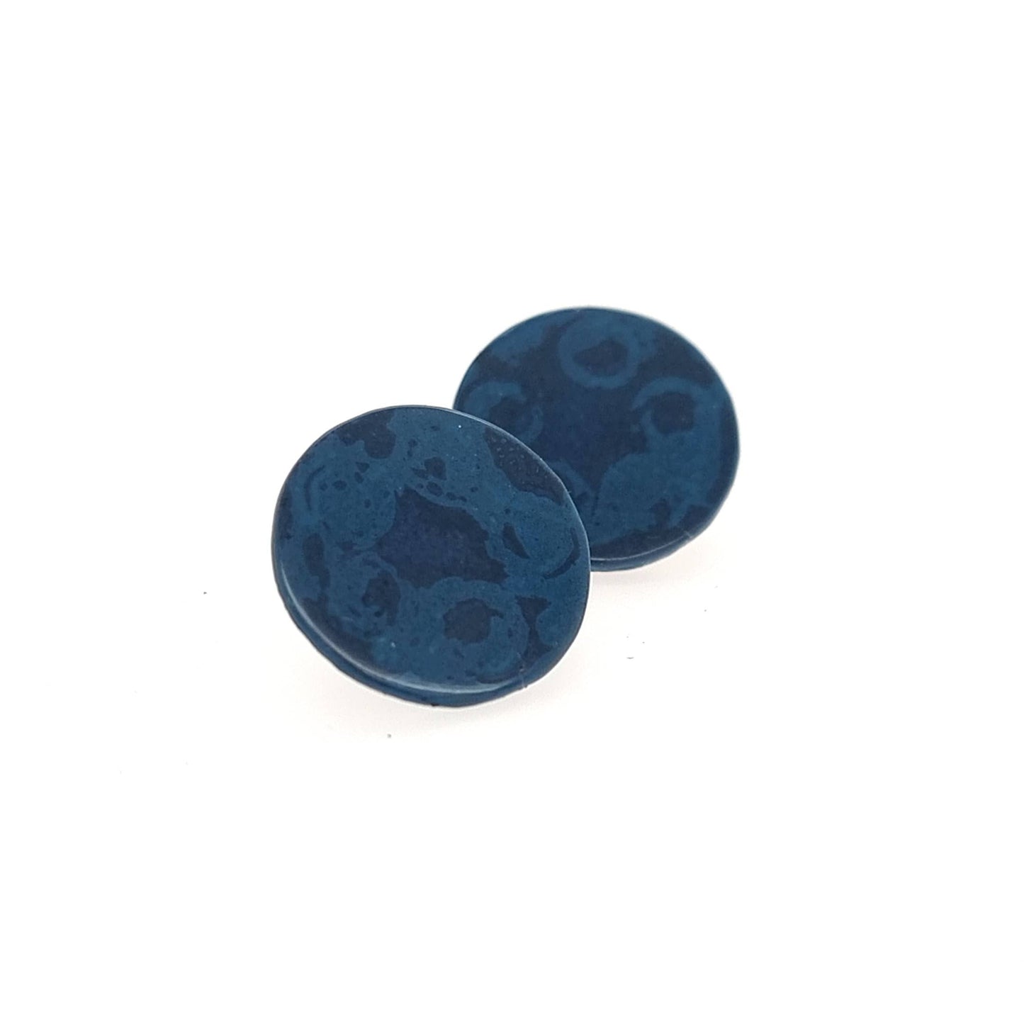 Mini Tambo stud earring in blues