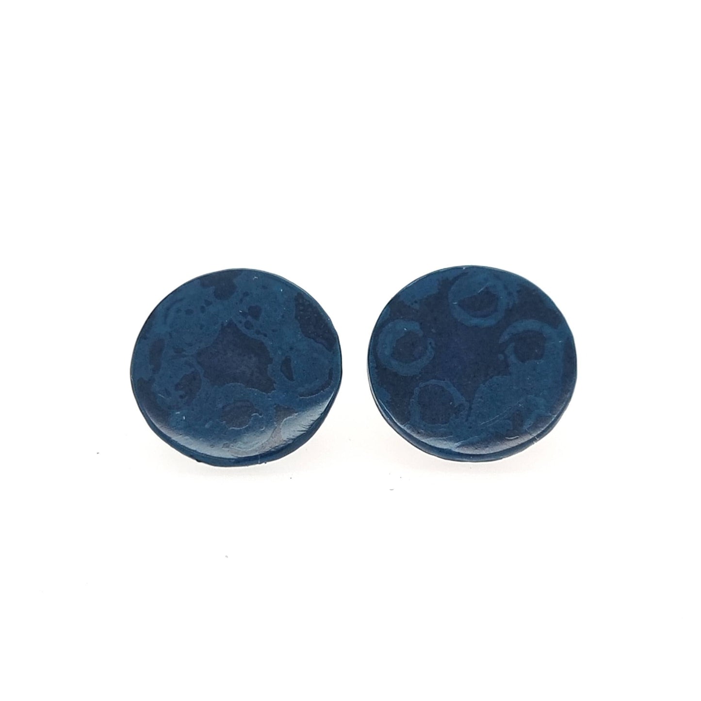 Mini Tambo stud earring in blues